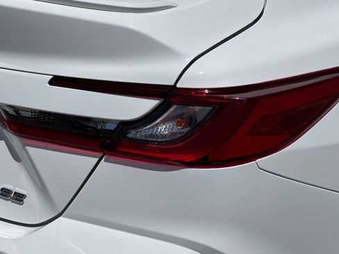 Used 2025 Toyota Camry SE FWD image 32