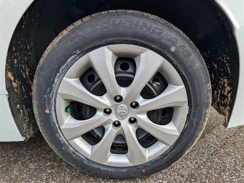 Used 2024 Toyota Corolla LE image 27