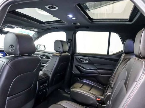 Used 2023 Chevrolet Traverse RS AWD/4WD image 16