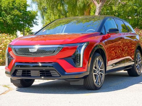 Used 2025 Cadillac Optiq Sport 1 image 2