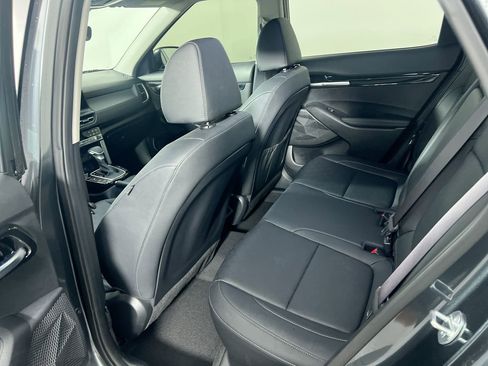 New 2026 Kia Seltos EX image 28