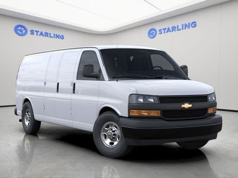 New 2026 Chevrolet Express 2500 Extended w/ Driver Convenience Package RWD image 7