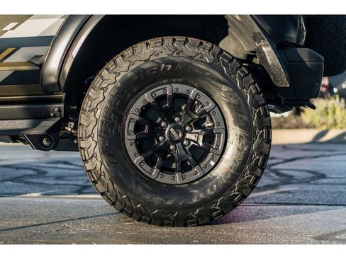 New 2025 Ford Bronco Raptor image 5