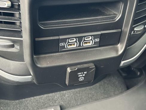 Used 2021 RAM 1500 Big Horn image 22