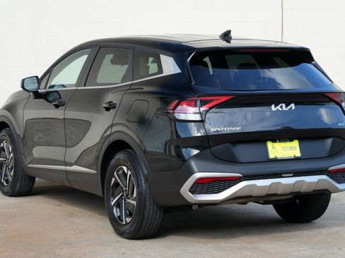 Used 2024 Kia Sportage LX AWD/4WD image 42