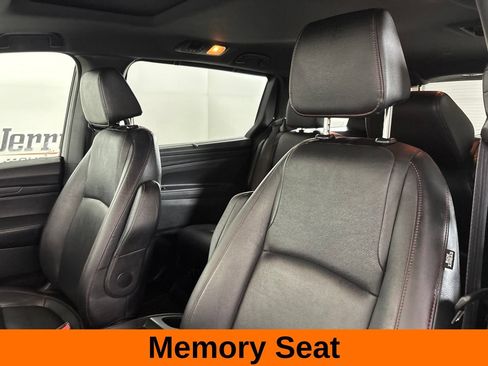 Used 2023 Honda Odyssey Sport image 14