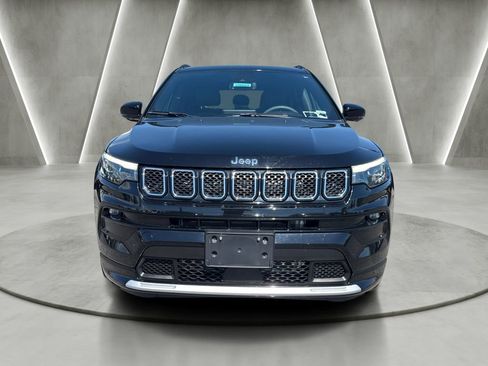 Used 2023 Jeep Compass Limited w/ Elite Group AWD/4WD image 2
