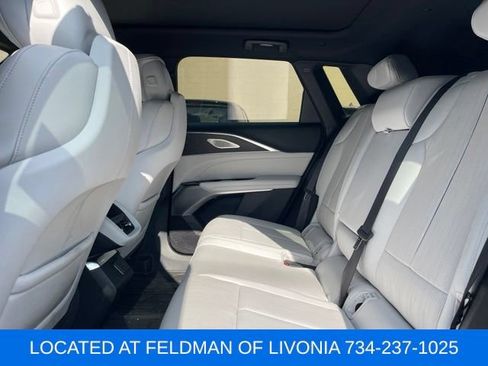 Used 2024 Cadillac Lyriq Sport AWD/4WD image 9
