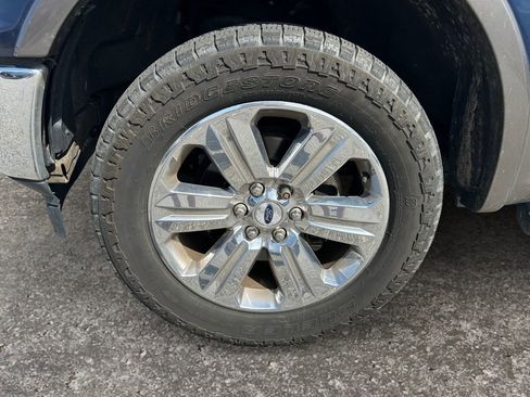 Used 2019 Ford F150 Lariat w/ Equipment Group 502A Luxury AWD/4WD image 8