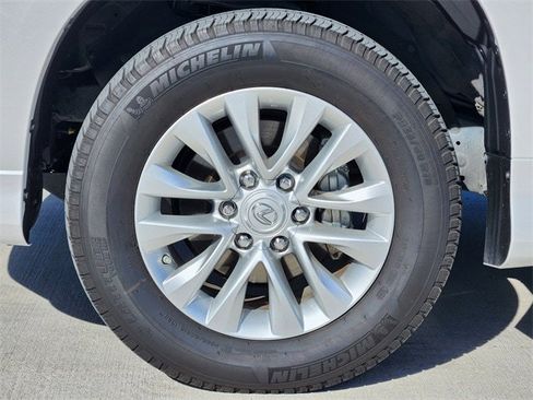 Used 2023 Lexus GX 460 Premium image 7