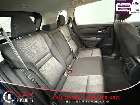 Used 2024 Nissan Rogue SV image 50