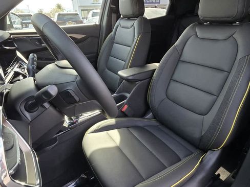 Used 2025 Chevrolet TrailBlazer ACTIV w/ Convenience Package FWD image 41