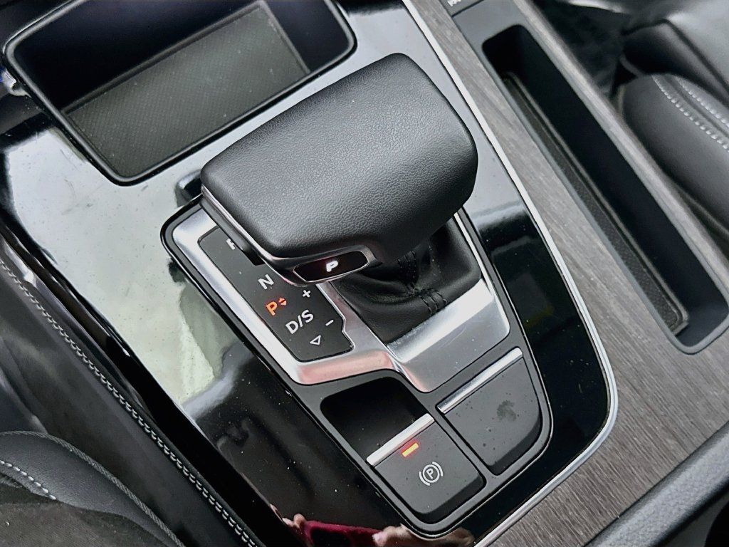 Used 2024 Audi Q5 2.0T Premium Plus AWD/4WD image 34