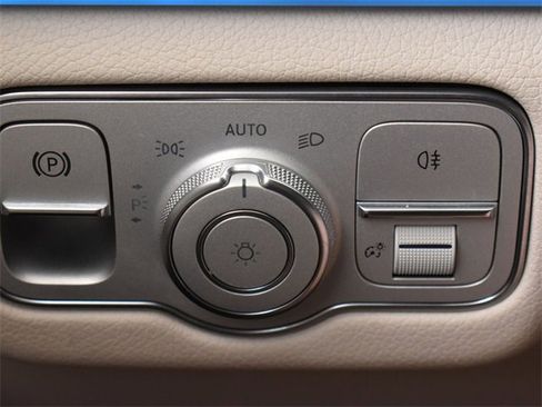 Used 2022 Mercedes-Benz GLE 350 w/ AMG Line Exterior image 24