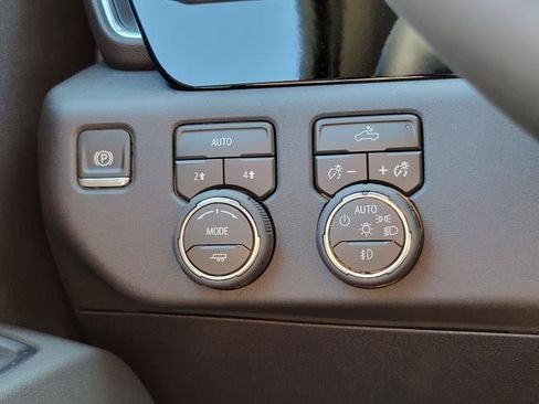New 2026 Chevrolet Silverado 1500 RST w/ Convenience Package II AWD/4WD image 12