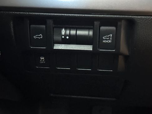 Used 2016 Subaru Outback 2.5i Premium AWD/4WD image 31