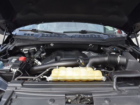 Used 2019 Ford F150 Platinum w/ Equipment Group 701A Luxury AWD/4WD image 27