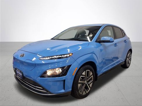 Certified 2022 Hyundai Kona SEL w/ Convenience Package image 2