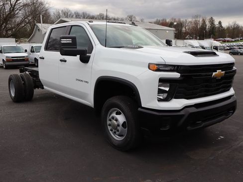 New 2026 Chevrolet Silverado 3500 W/T w/ WT Convenience Package AWD/4WD image 2