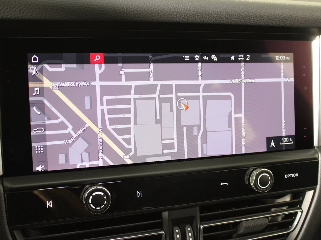 Certified 2026 Porsche Macan AWD/4WD image 26