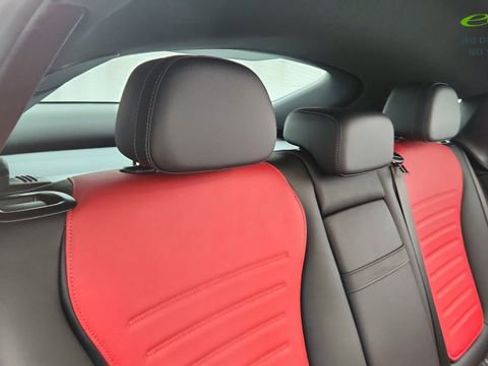 Used 2024 Mercedes-Benz GLC 300 4MATIC image 28