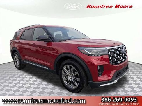 Certified 2025 Ford Explorer Platinum RWD image 1