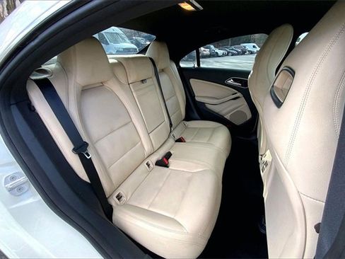 Used 2016 Mercedes-Benz CLA 250 image 14