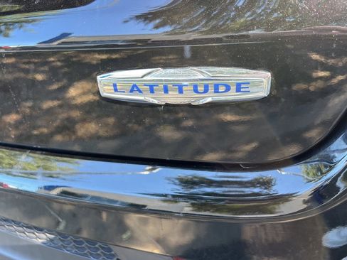 Used 2018 Jeep Compass Latitude w/ Popular Equipment Group image 15