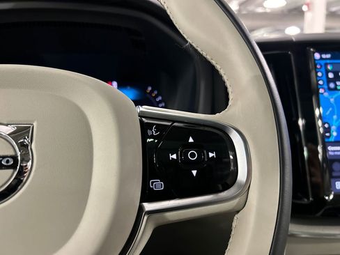 Certified 2024 Volvo XC60 B5 Plus AWD/4WD image 14