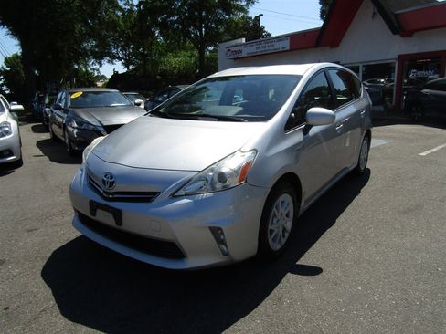 Used 2012 Toyota Prius V Two FWD image 1