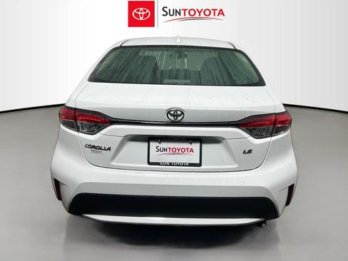 Used 2021 Toyota Corolla LE FWD image 5