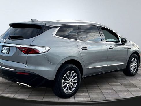 Used 2024 Buick Enclave Essence w/ Technology Package AWD/4WD image 7