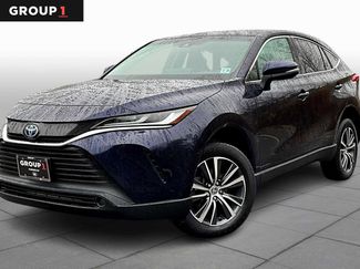 Used 2023 Toyota Venza LE video 1