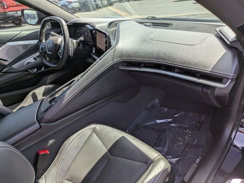 Used 2021 Chevrolet Corvette Stingray Preferred Conv w/ Z51 Performance Package RWD image 29