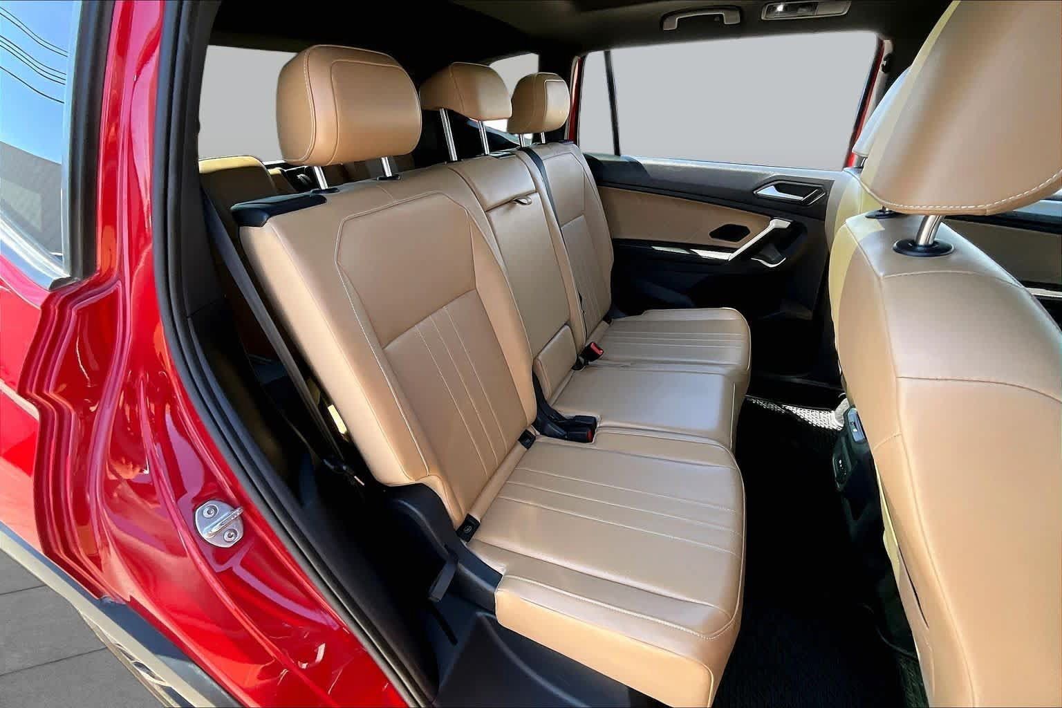 Used 2024 Volkswagen Tiguan SE R-Line w/ MDO Package, Three-Row FWD image 20
