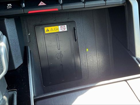 Used 2023 Toyota Tundra Platinum image 33