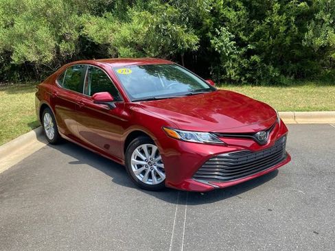 Used 2020 Toyota Camry LE FWD image 1