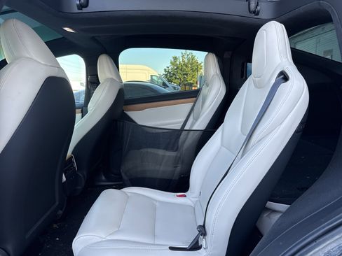 Used 2020 Tesla Model X Long Range image 5