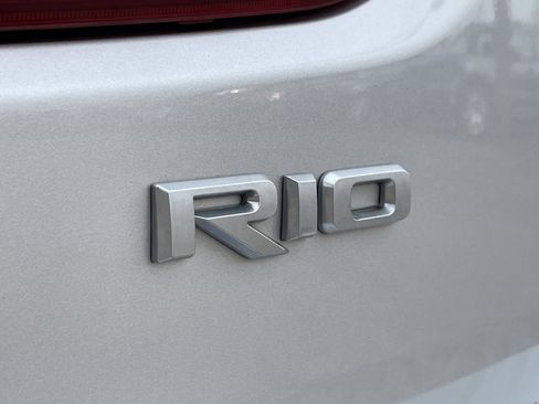 Used 2022 Kia Rio S image 9
