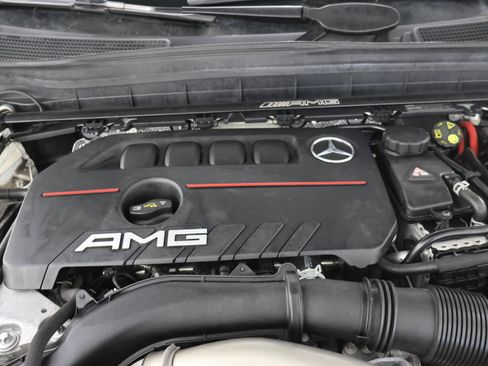 Used 2022 Mercedes-Benz GLB 35 AMG 4MATIC image 21