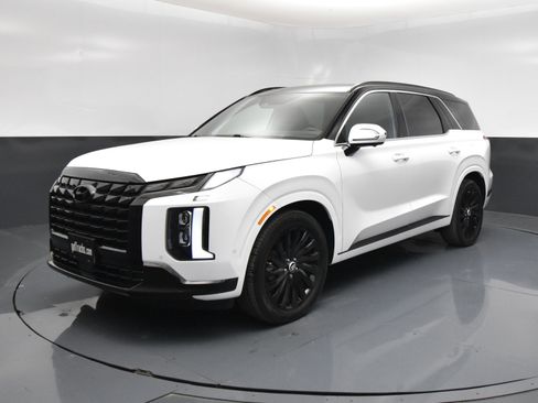 Used 2025 Hyundai Palisade Calligraphy image 2