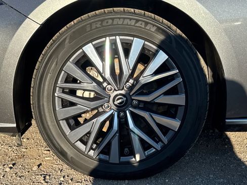 Used 2023 Nissan Altima 2.5 SV image 24