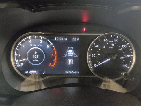 Used 2024 Nissan Versa SV w/ Trunk Package FWD image 23