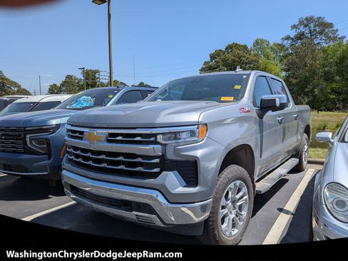 Used 2025 Chevrolet Silverado 1500 LTZ w/ Technology Package AWD/4WD image 1