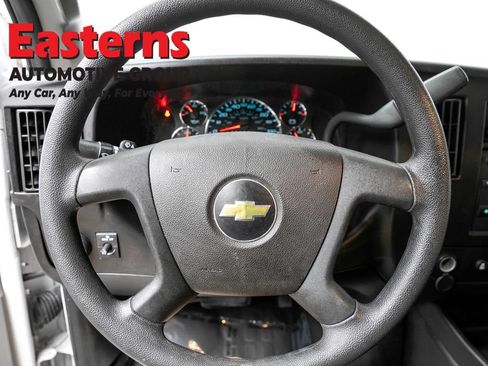 Used 2021 Chevrolet Express 2500 RWD image 10