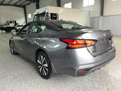 Used 2022 Nissan Altima 2.5 SV AWD/4WD image 13