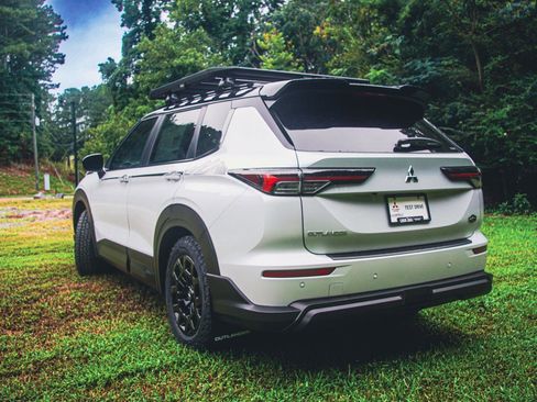 New 2025 Mitsubishi Outlander Trail Edition image 36