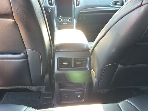 Used 2024 Ford Edge ST-Line AWD/4WD image 12