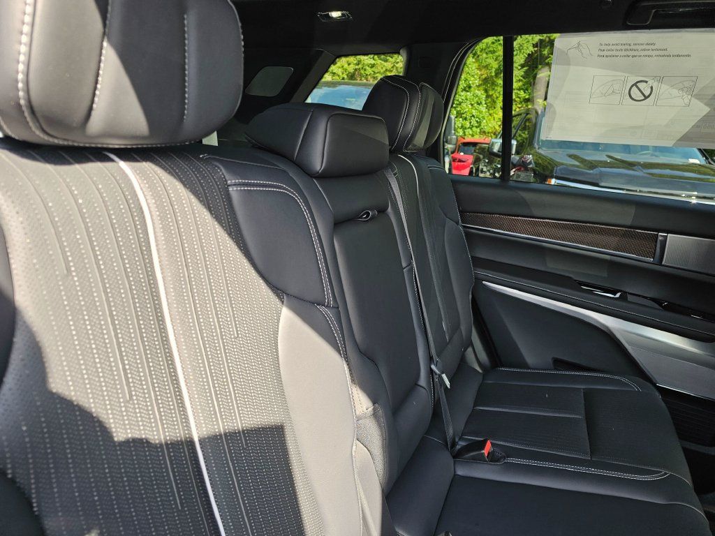 New 2027 Cadillac Vistiq Luxury AWD/4WD image 12
