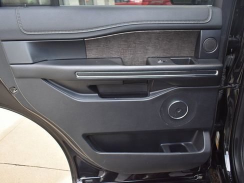 Used 2021 Ford Expedition Limited image 44